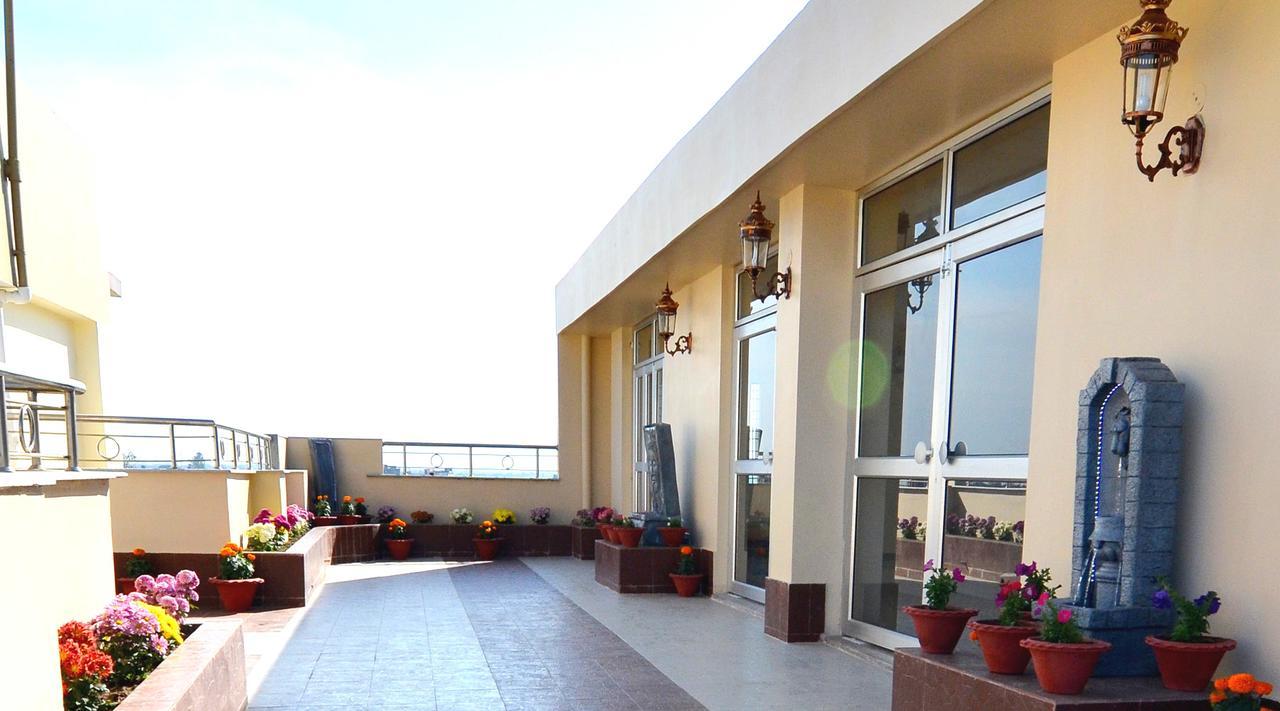 Tulip Residency Hotel Dibrugarh Buitenkant foto